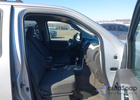 2011 Nissan Pathfinder S z USA, uszkodzony, nr VIN 5N1AR1NB2BC608268